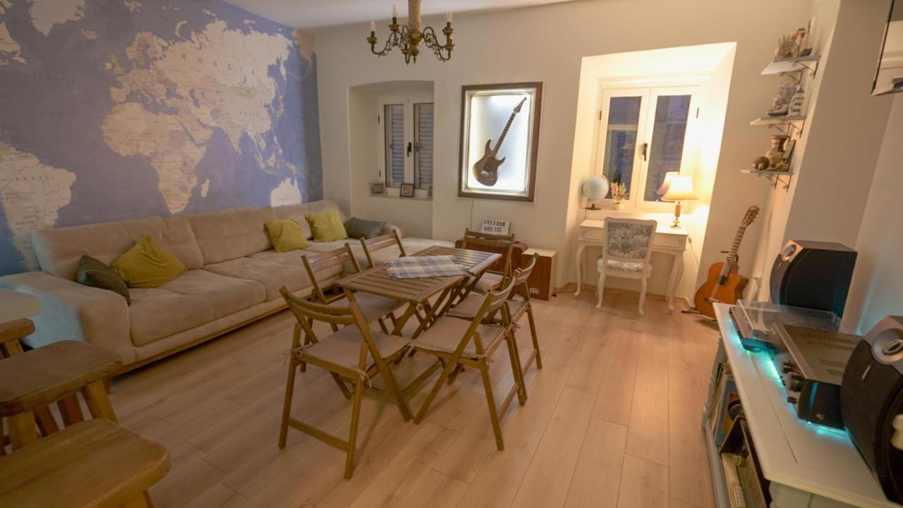 Freedom Hostel 부드바 외부 사진