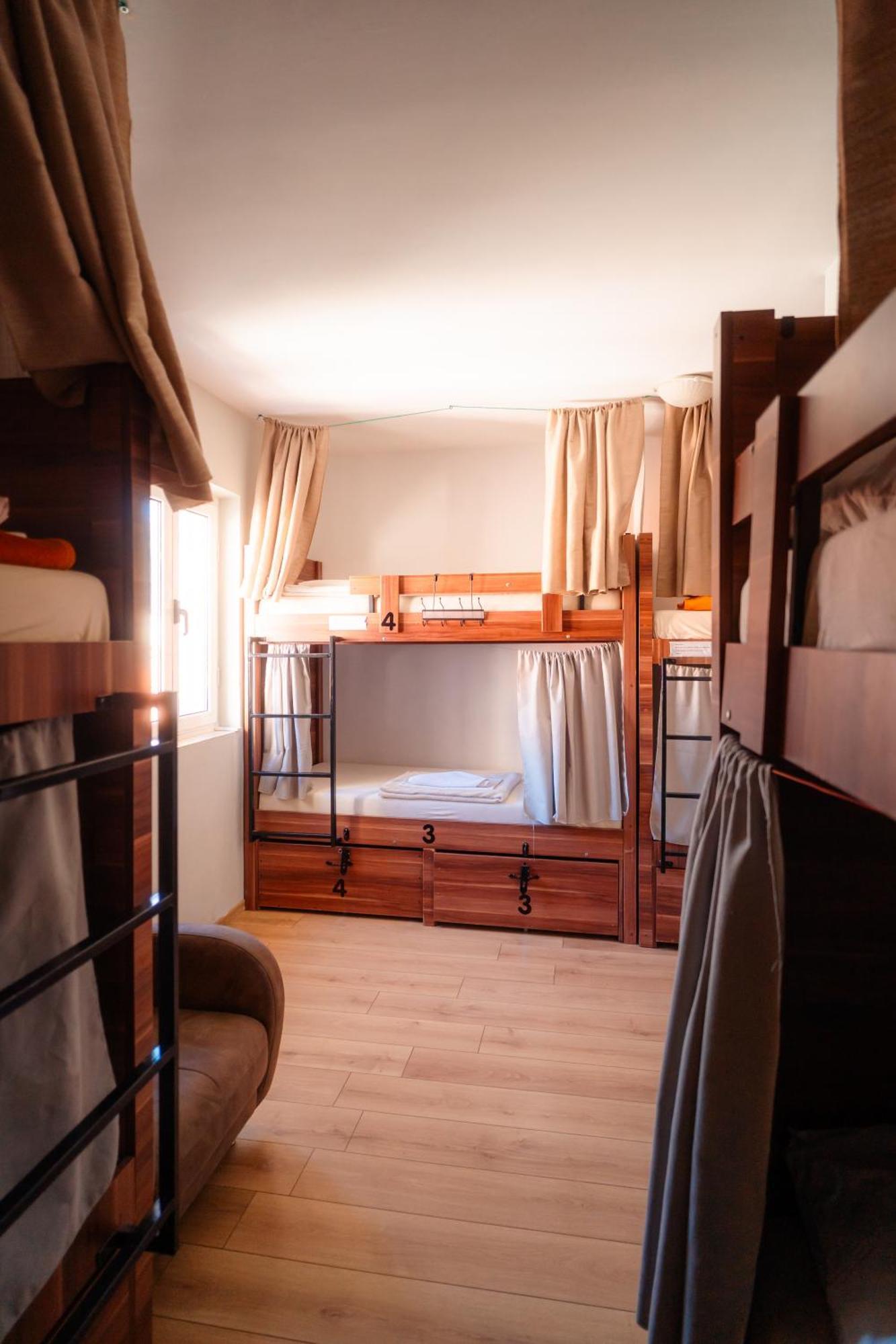 Freedom Hostel 부드바 외부 사진